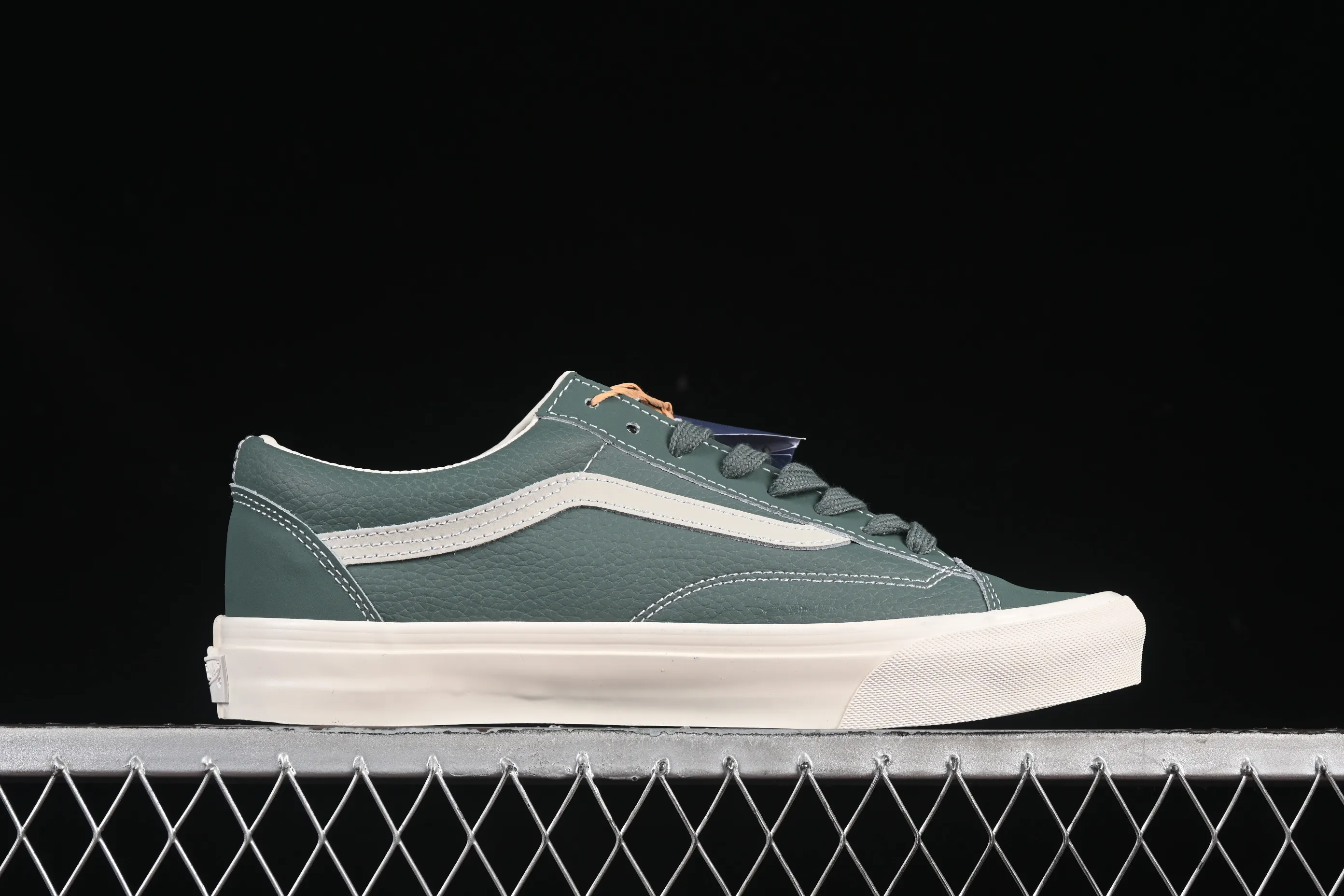 All categories Vans Vans series Vans Low Vans low-top Vans Old Skool 36 Vans high-end branch low-top retro casual sneakers VN000D57FRS